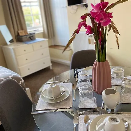 The Ashton Gate Mews Гостевой дом Бристоль