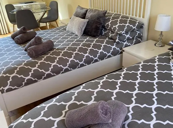 The Ashton Gate Mews Pensionat Bristol