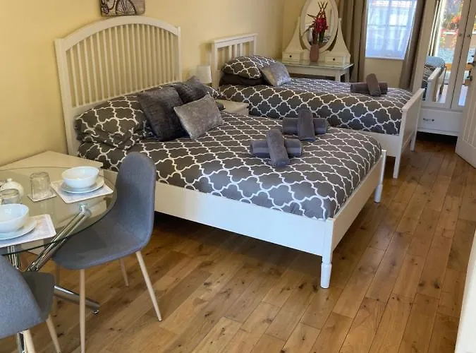 The Ashton Gate Mews Pensionat