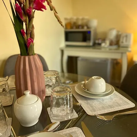 The Ashton Gate Mews 3* Bristol