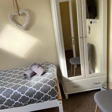 Casa de hóspedes The Ashton Gate Mews Bristol